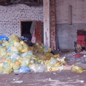 Шприцы и флаконы из-под лекарств: Народный фронт выявил в Туймазах опасную свалку
